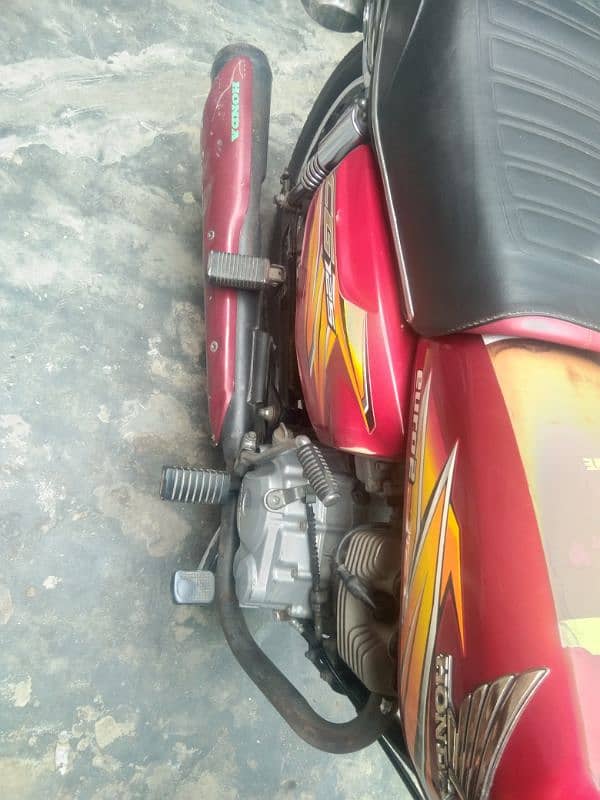 good condition. well cared 125 bike Faisalabad 4