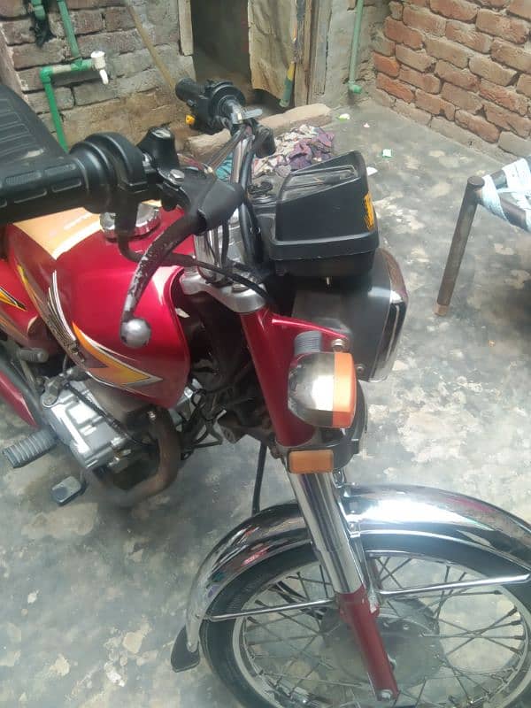 good condition. well cared 125 bike Faisalabad 9