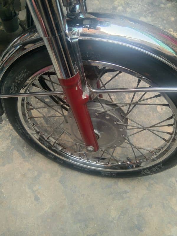 good condition. well cared 125 bike Faisalabad 10