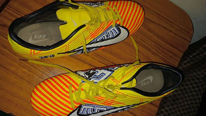 football shoes UK 8 size 6