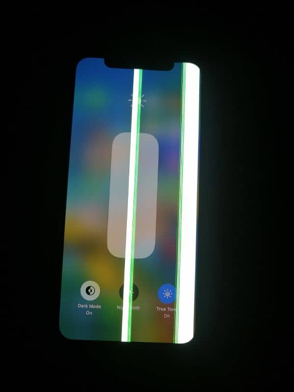 IPhone x genuine screen with lines 1