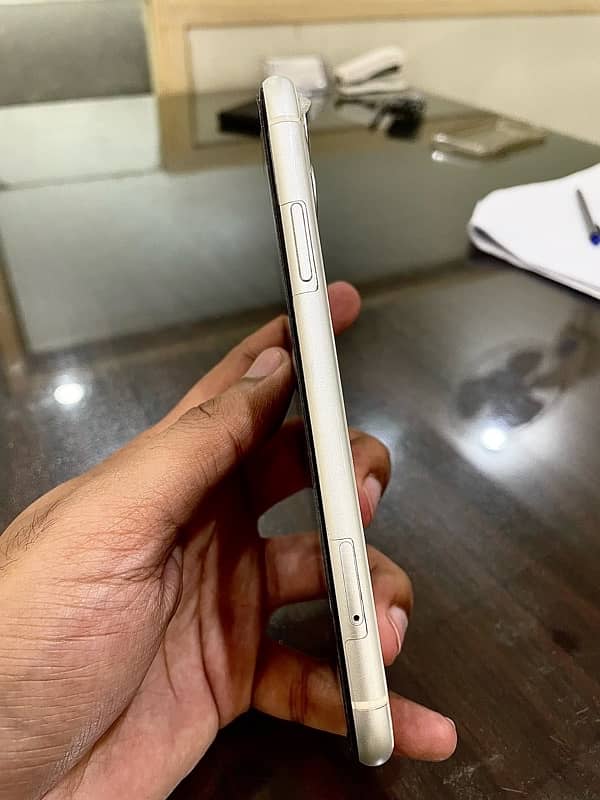 IPHONE 11 PTA APPROVED 4