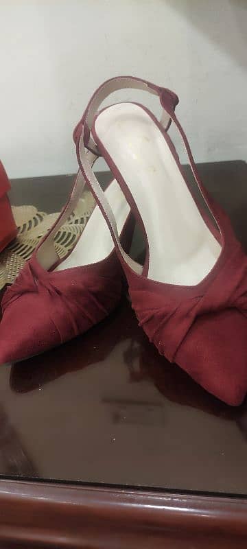 reasonable price heels 4