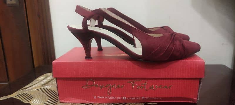 reasonable price heels 5