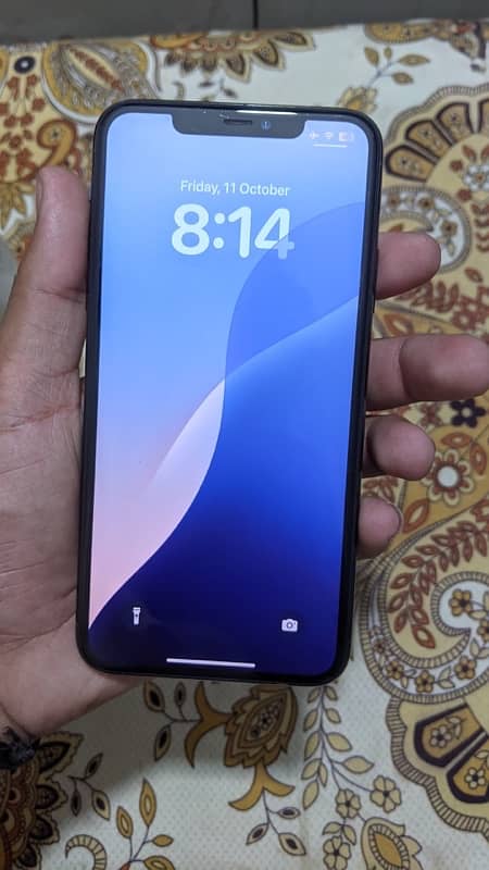 iphone 11 pro max waterpack urgent sale 1