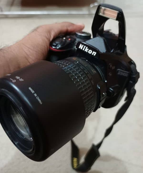 DSLR D-3400 Nikon with 55-200 mm Lens 2