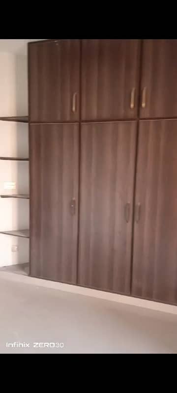 10 marla upper portion for rent in johar town for Family and female and bachelor Silent office (Call center + Software house) 9