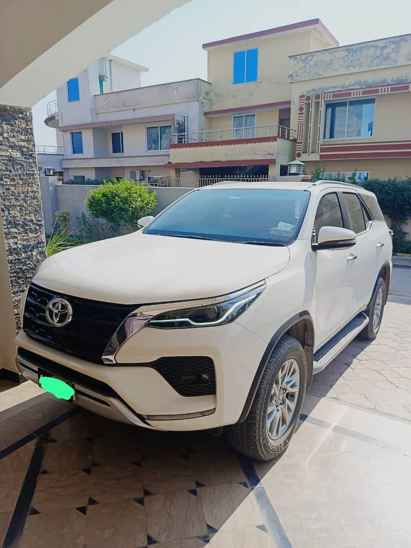 Car for RENT Tourism WEDDING SEASON benz V8 MG SPORTAGE TUCSON Coster 3