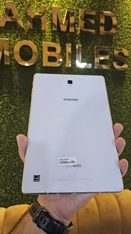 Samsung TAB S4 10.5 inch 64 gb 4 gb Brand New 3