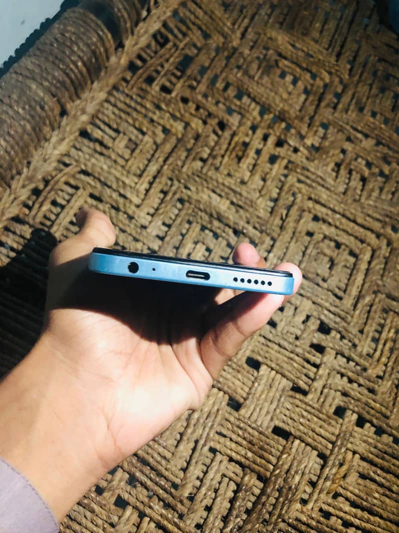 Infinix Smart 8 pro 3