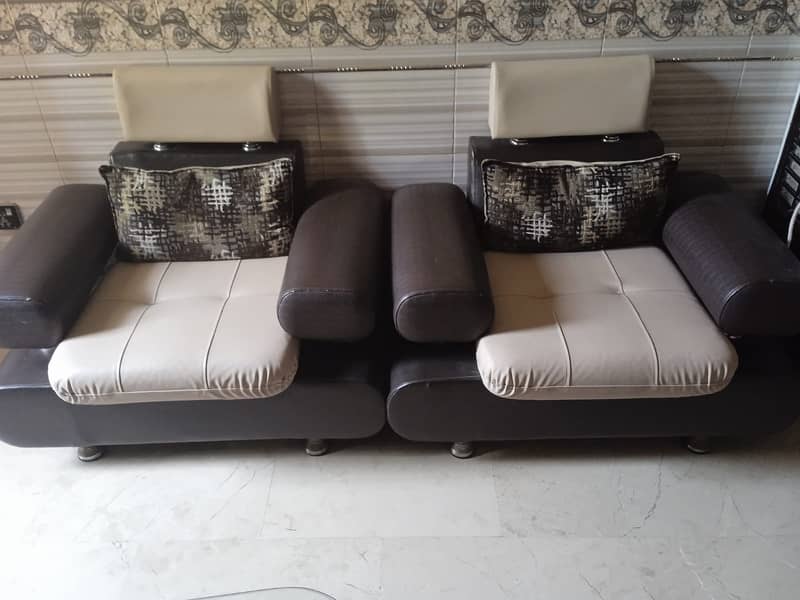 Sofa set (7 seater) with four extra sitting murah stools 1