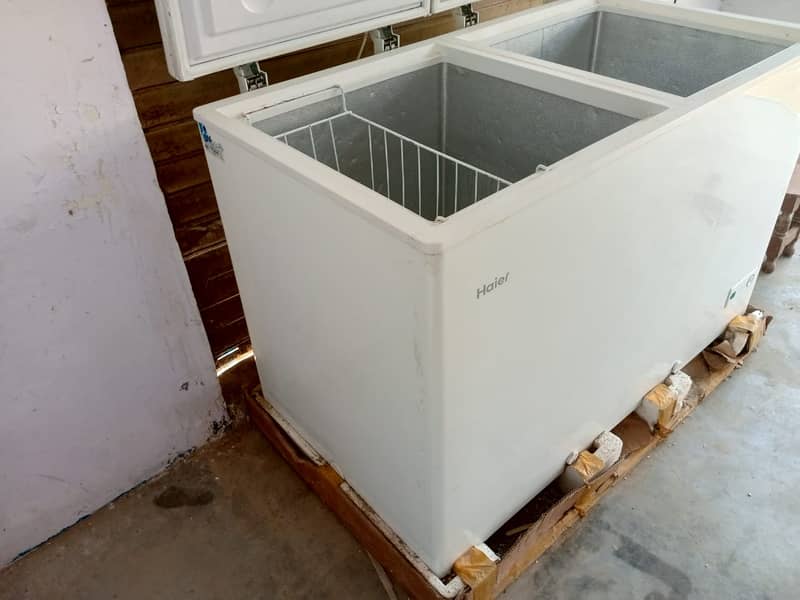 Haier large size freezer  white colour 2 doors Haier model 224 4