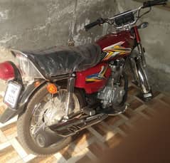 Honda CG 125 only 400km used Price final 2.30