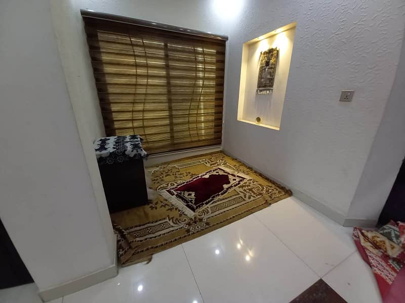 1 kanal FURNISHED upper portion for rent on ideal location 7