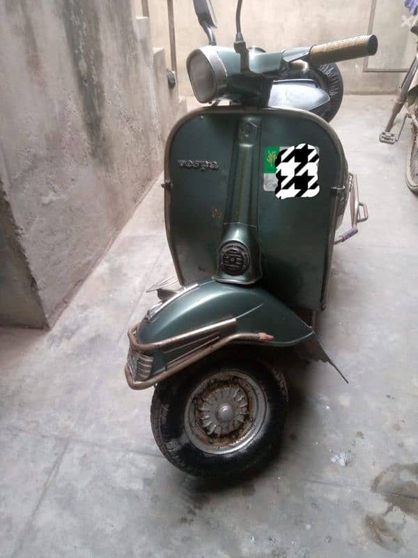 Vespa Scooter in good condition 1