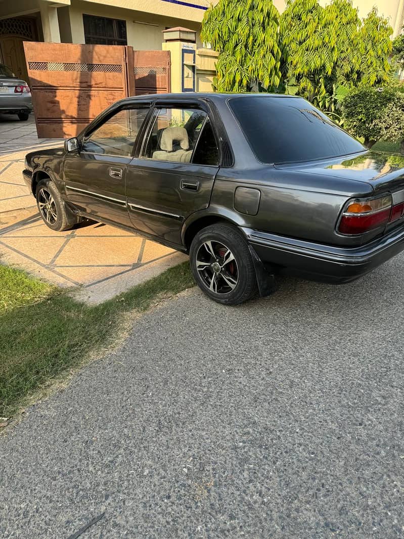 Toyota Corolla 1988 Model awesome condition 4