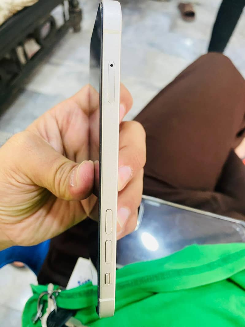 iphone 12 (128GB - PTA Approved) 1