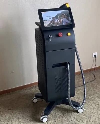 Hydra Facial Machine Available Gullberg. . , 1