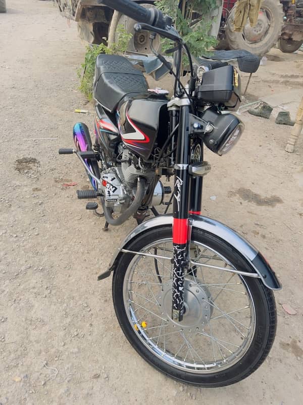 Honda CG 125 black colour 0