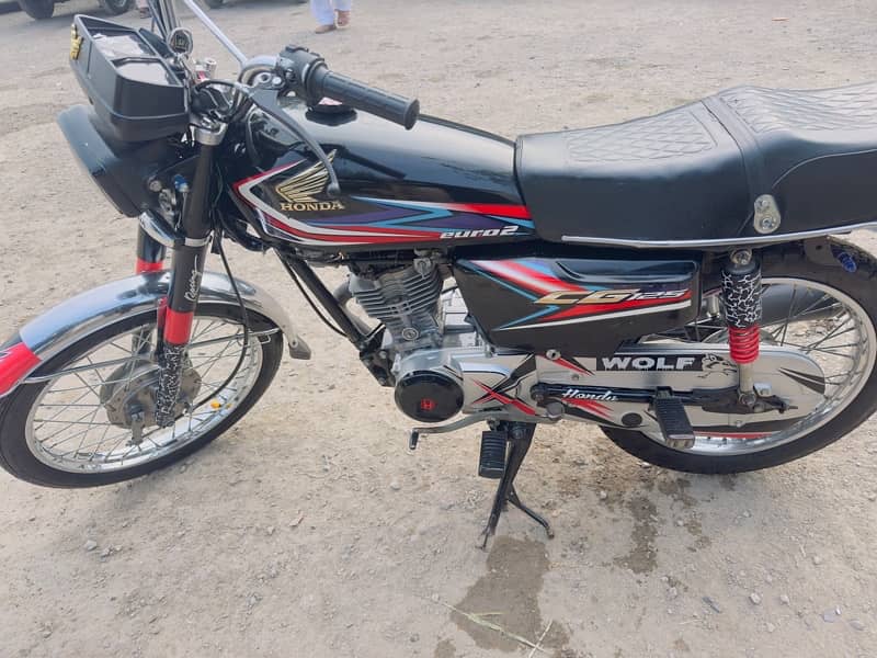 Honda CG 125 black colour 7