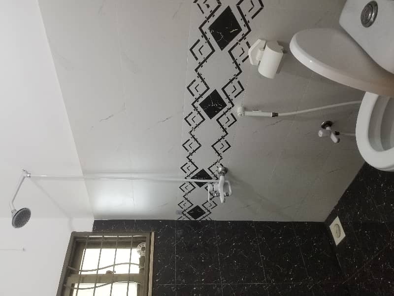 10 Marla First Floor For Rent in Jubilee Town hosing Scheme Canal Road Lahore 13