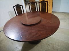 Round Dining table