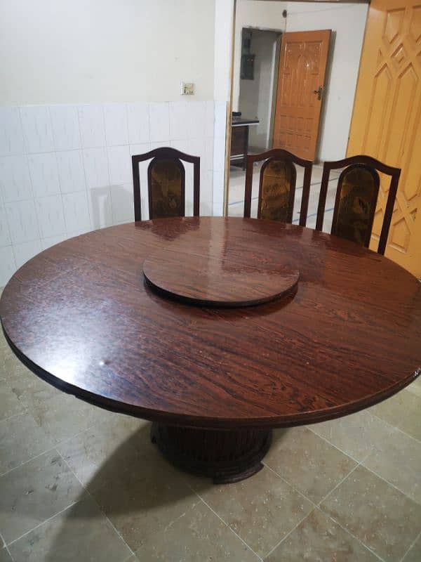 Round Dining table 5