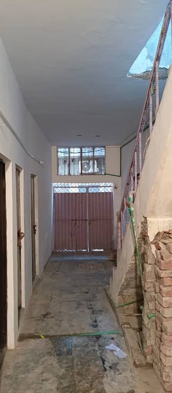 4.5 Marla Triple Storey House Near To Shell Pump Ferozepur Road Javaid Colony Chungi Amar Sidhu Lahore 3