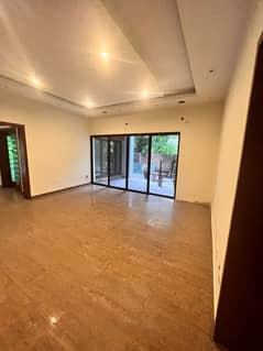 5 Kanal Commercial House For Rent In Gulberg. 0