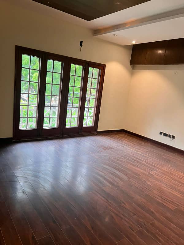 5 Kanal Commercial House For Rent In Gulberg. 18