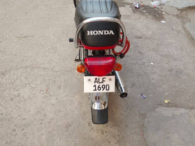 Honda CD 70 4