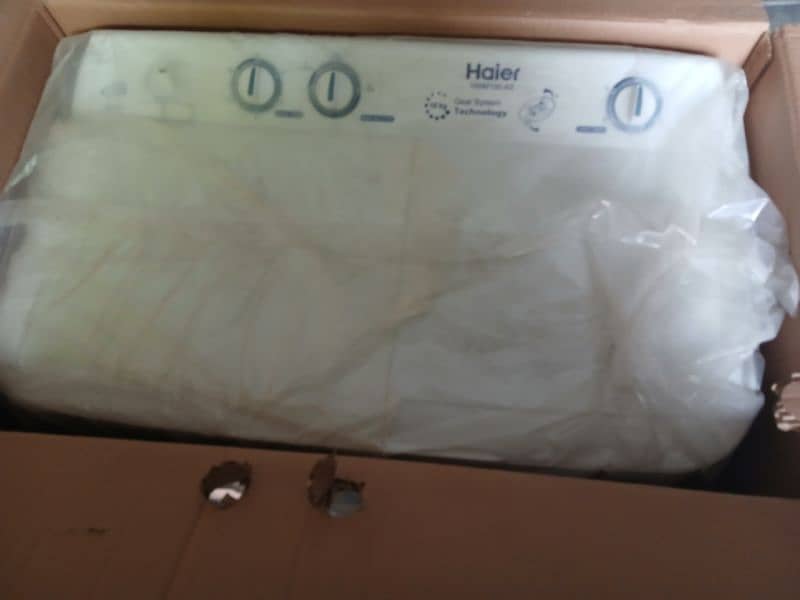 Haier TWIN-TUB WASHING MACHINE  HWM 100-AS,10kg Gear system technology 0