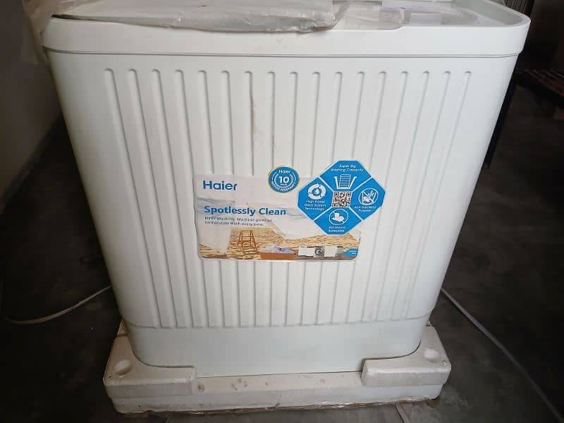 Haier TWIN-TUB WASHING MACHINE  HWM 100-AS,10kg Gear system technology 2