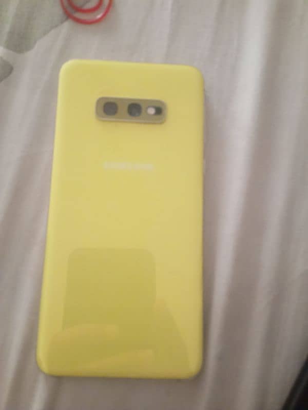 s10e lcd good condition 1