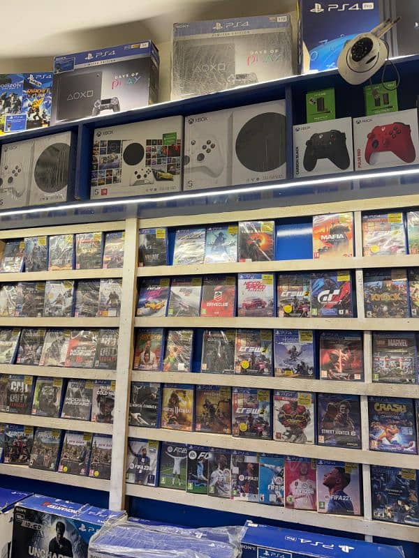 Game Shop / Game Shop near me / Gameing consoles / Gameing Controller 7