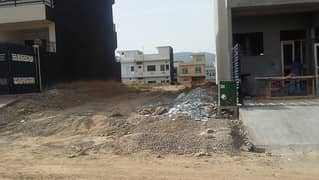 Prime Location Plot For Sale D12/1 Islamabad Size 25x40