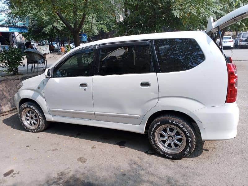 Toyota Avanza 2011 7