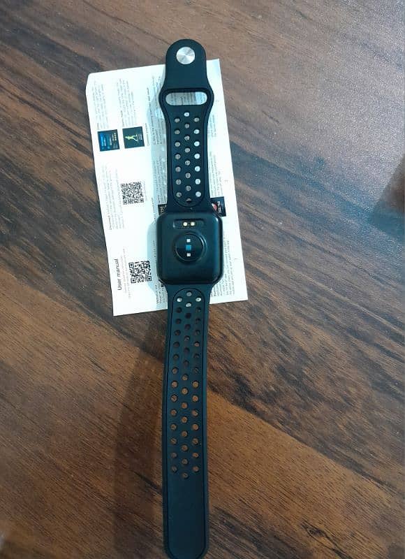 Smart Watch in New Condition 3