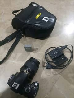 Nikon D40 100 working bhut kam use he look like new