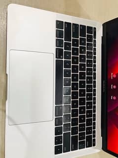 Title :MacBook Pro 2.5 ntel Core i7 8GB RAM 256GB SSD macOS