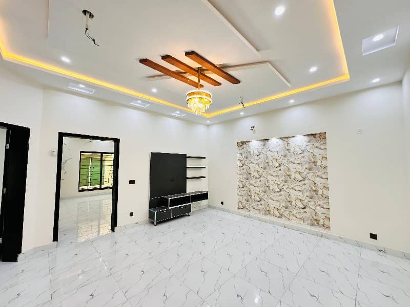 10 Marla Facing Park New House For Sale In Bahria Town Lahore 1