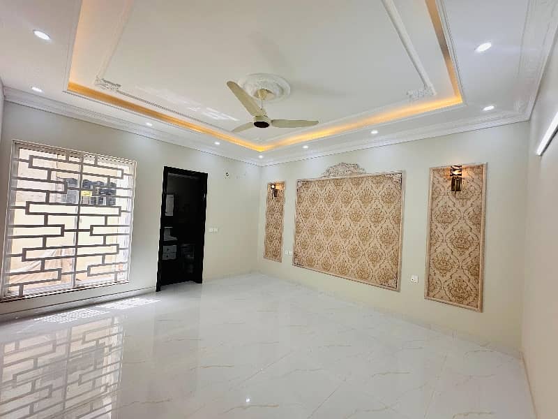 10 Marla Facing Park New House For Sale In Bahria Town Lahore 14