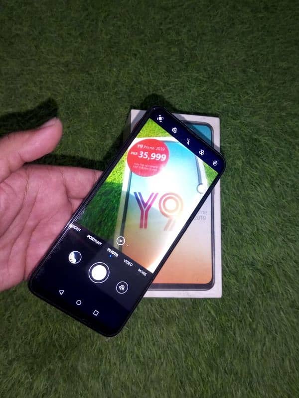 Huawei Y9 prime 19 4/128 with Box. 1