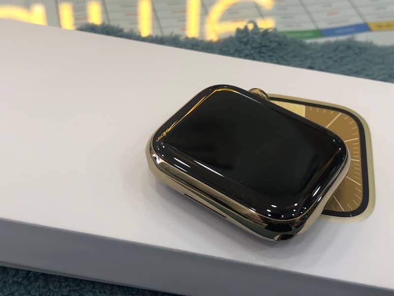 Apple Watch Series 9 GPS + Cellular Stainless Steel 45mm 1