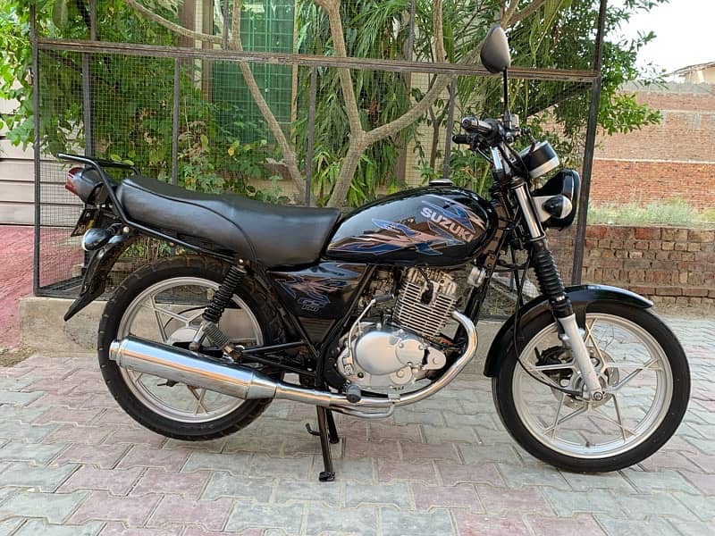 Suzuki GS 150 SE 1