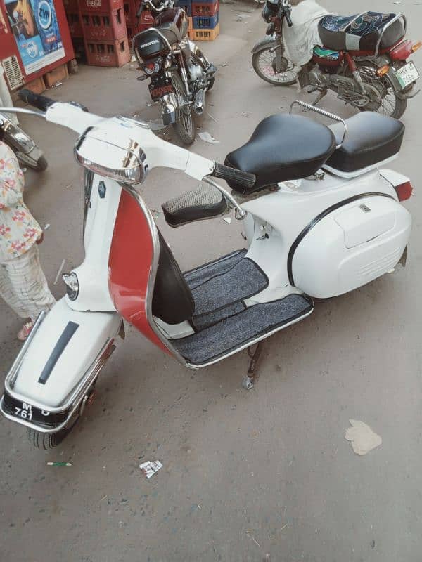 Vespa Super 150 1