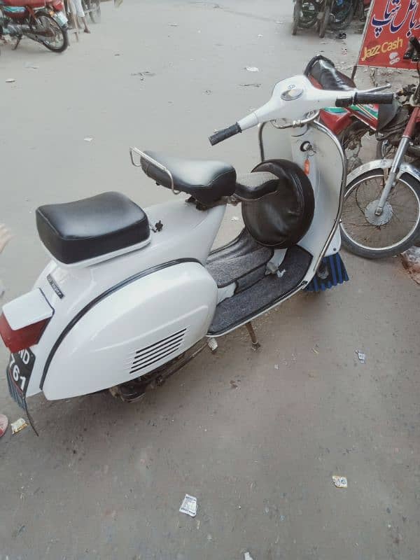 Vespa Super 150 2