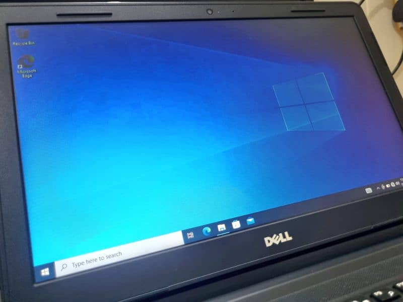 Dell Vostro 14 | Core i7 7th Gen | 8GB Ram | 256GB SSD | 500GB HDD 11