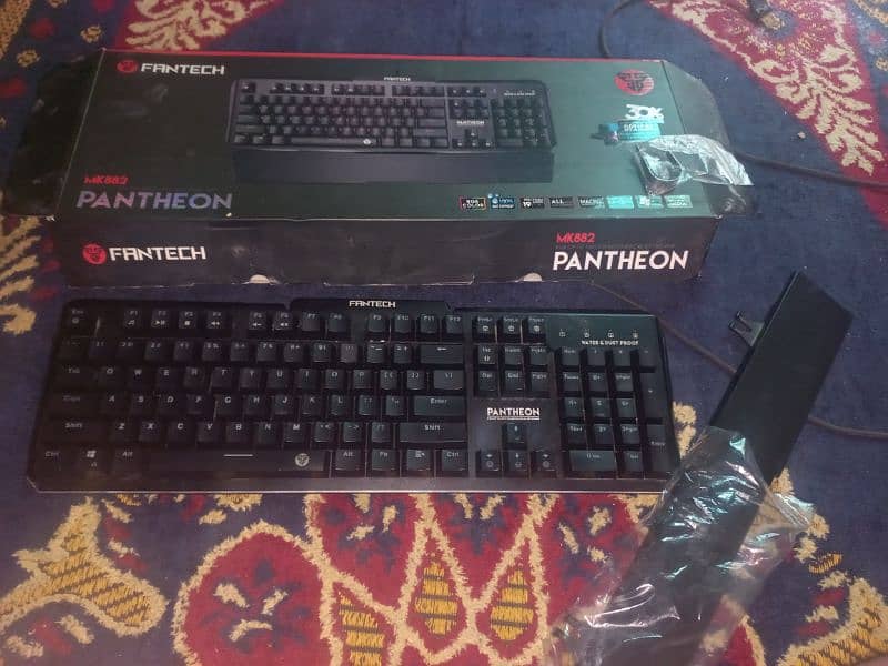 Fantech MK882 Mechanical gaming Keyboard 0