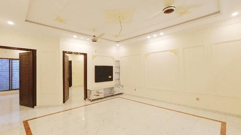 Gorgeous Corner 7 Marla House For sale Available In Punjab Small Industries Colony 8